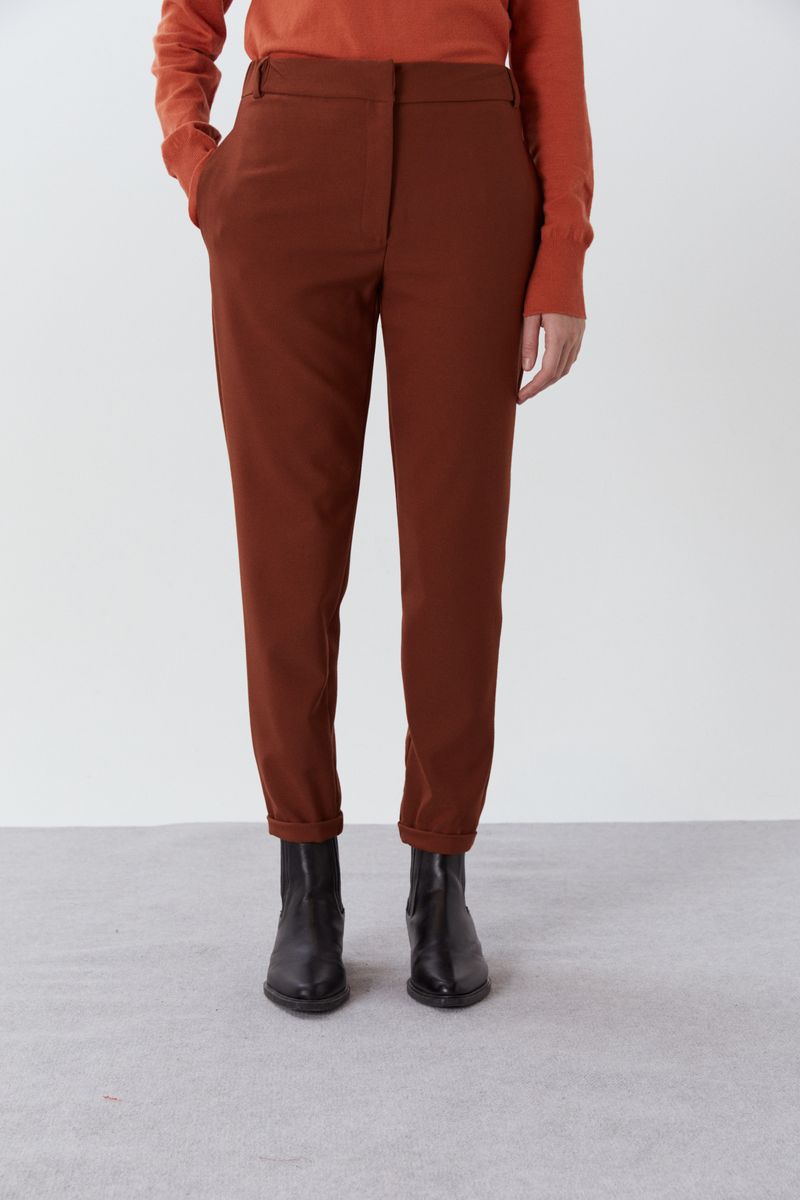 PANTALON CAPRI ESENCIAL