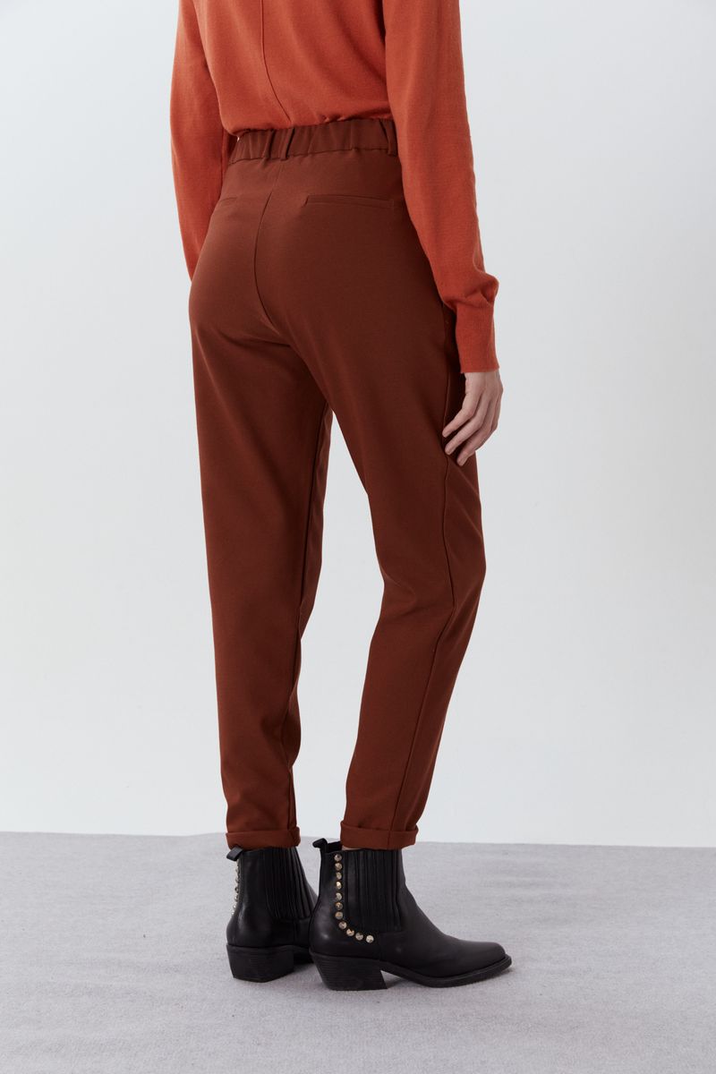 PANTALON CAPRI ESENCIAL
