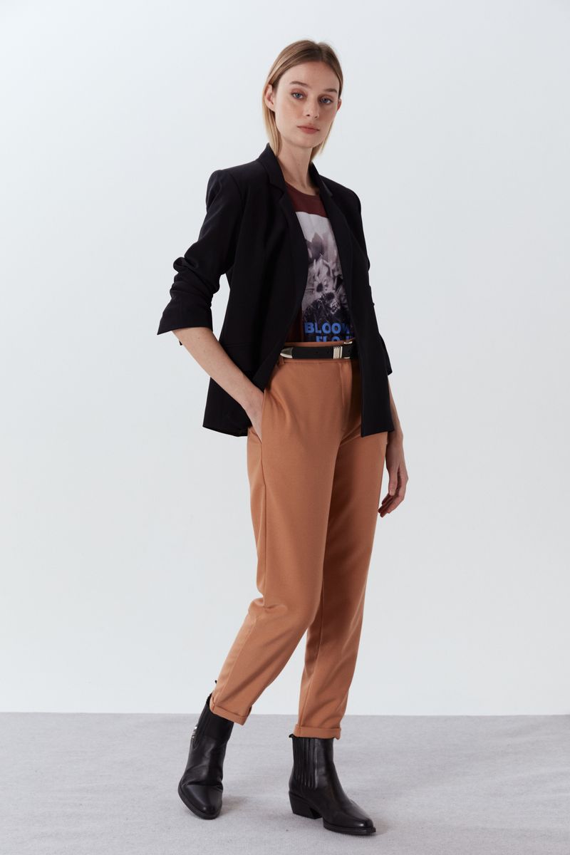 PANTALON CAPRI ESENCIAL