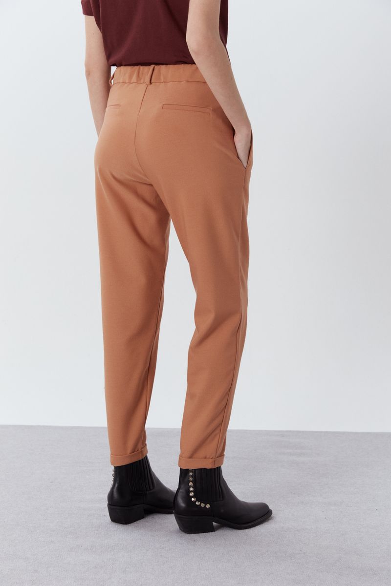 PANTALON CAPRI ESENCIAL