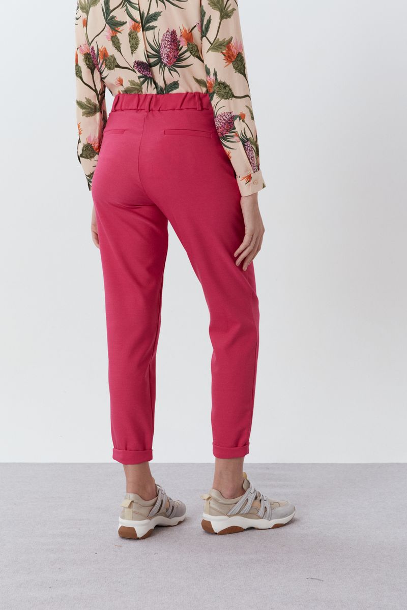 PANTALON CAPRI ESENCIAL