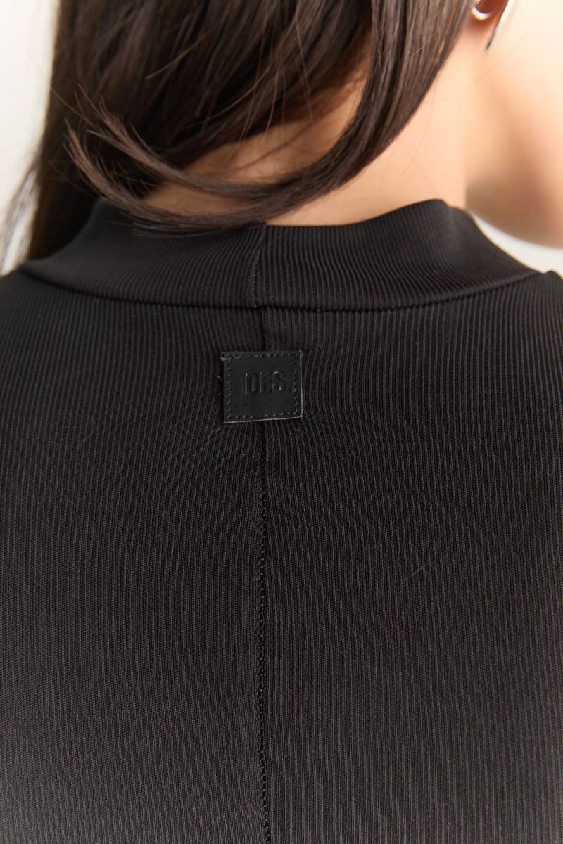 REMERA RIBBED GATHER BELLA
