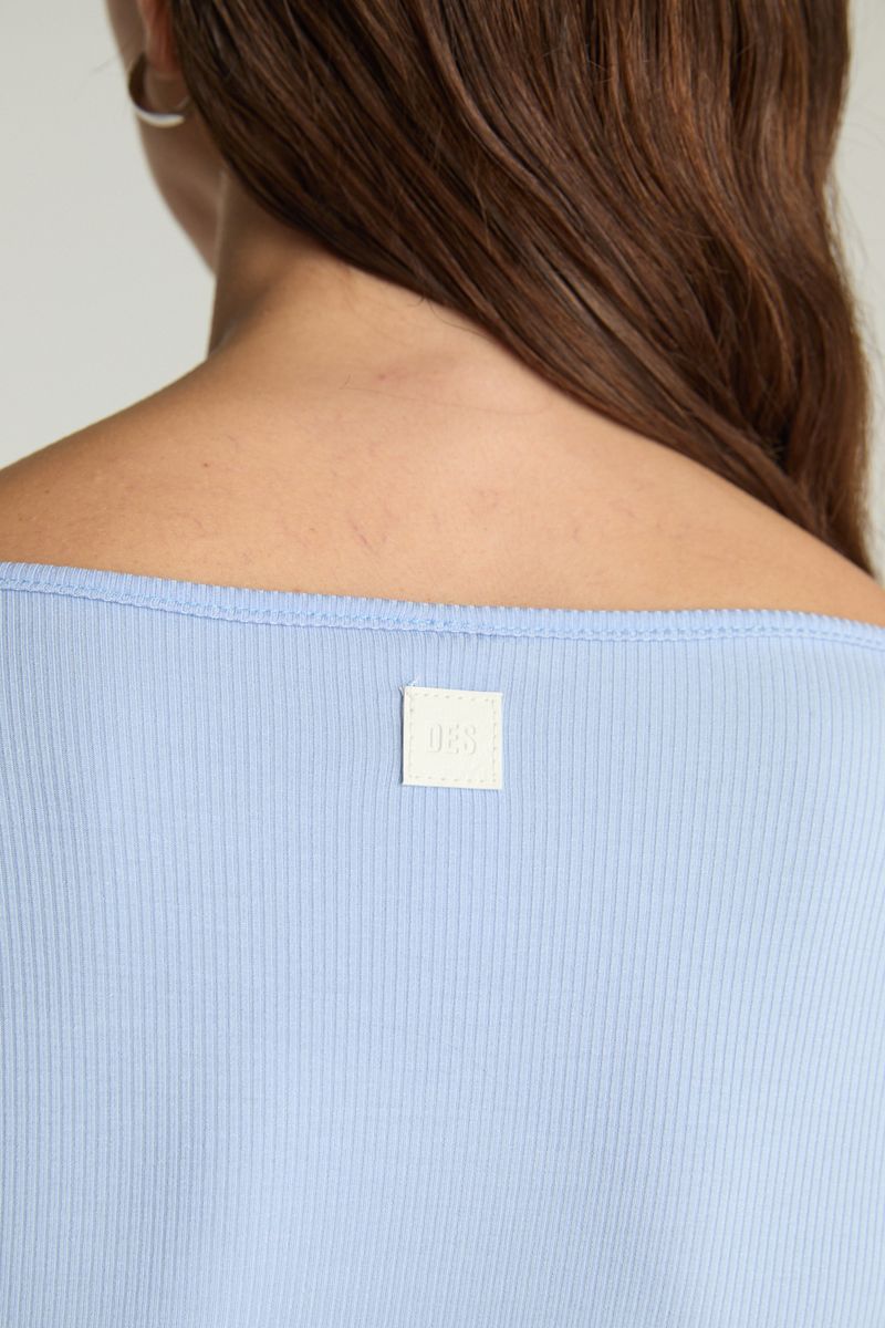 REMERA RIBBED CROP DES C