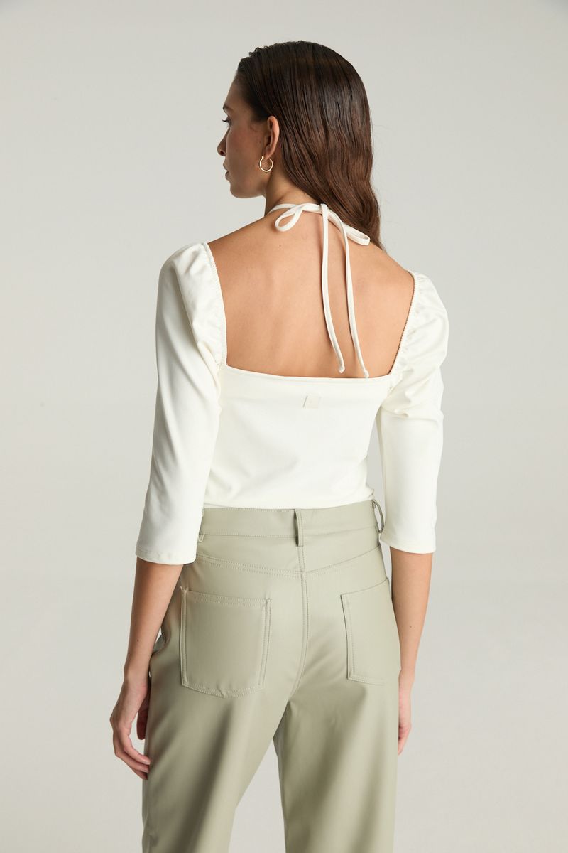 REMERA LACE UP BEA