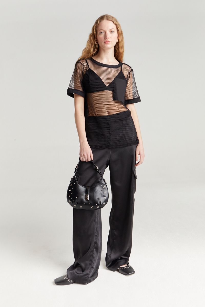 REMERA OVER MESH