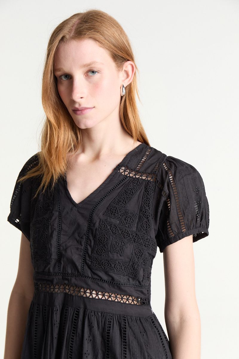 VESTIDO ROMANTIC LACES