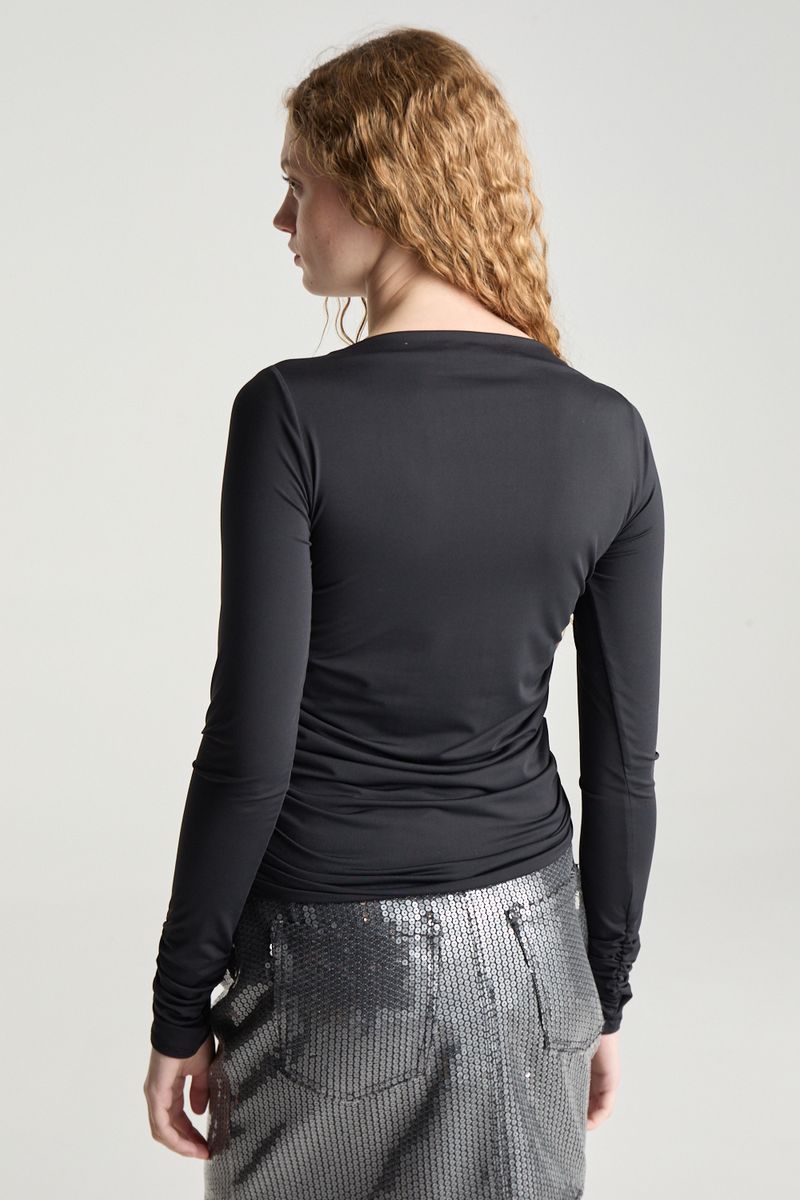 REMERA STRAIGHT NECK RUCHED