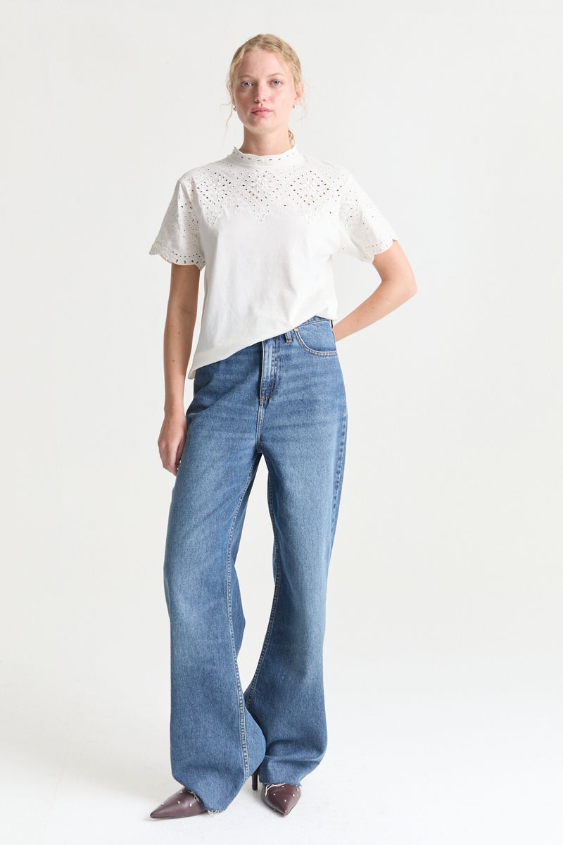 REMERA EMBROIDERY LIBIA