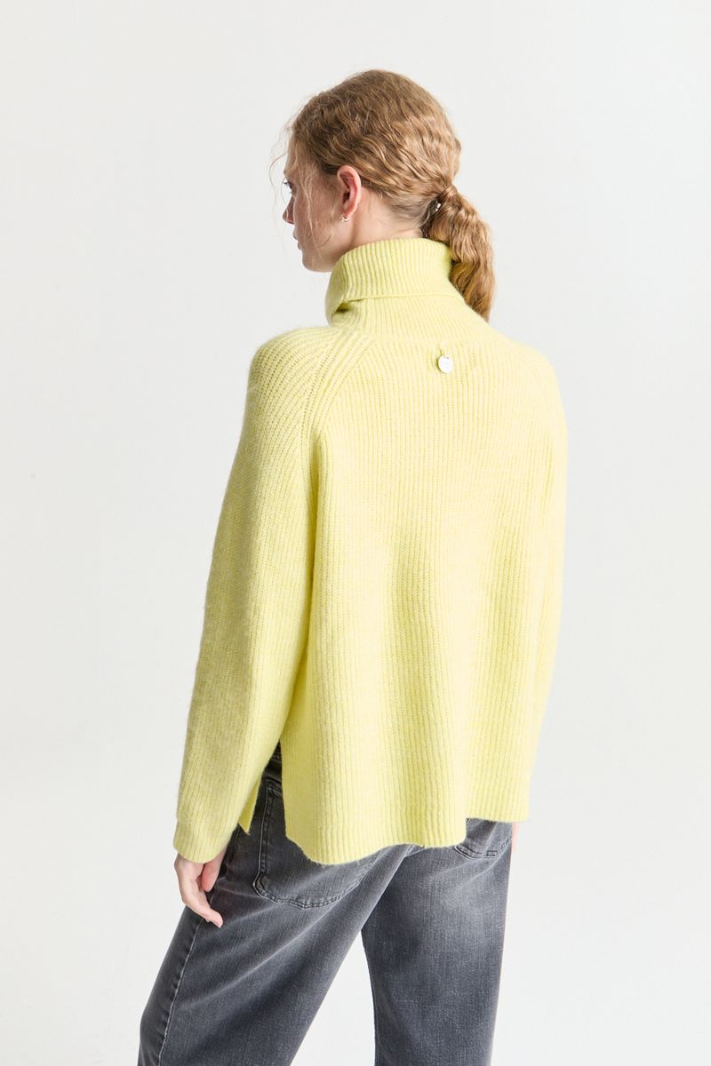 SWEATER POLERA LOLA NEW