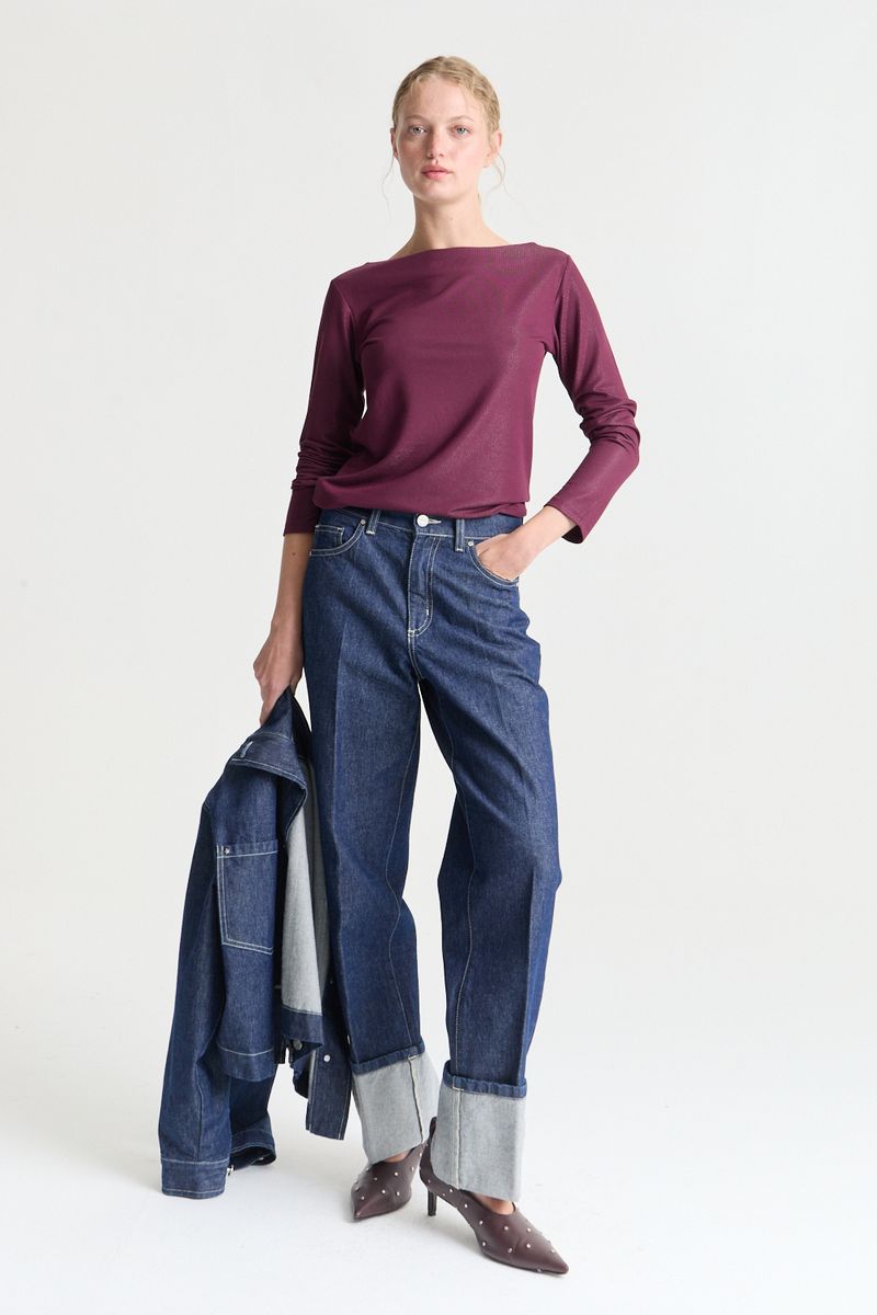 REMERA SUBTLE GLOW LILA