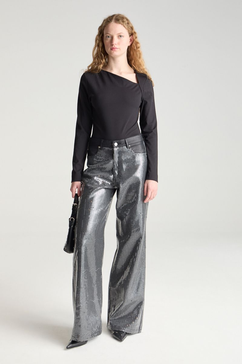 REMERA IRREGULAR NECK JUNE