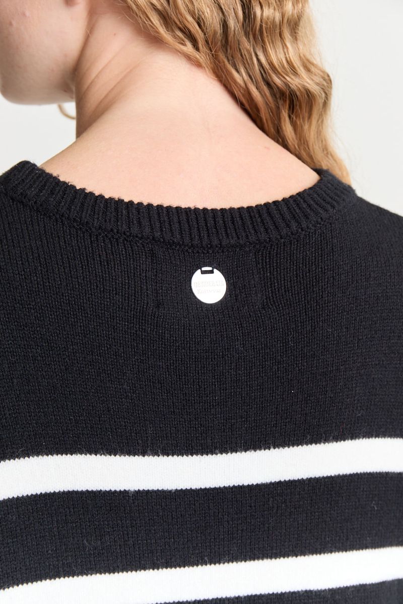 SWEATER STRIPE