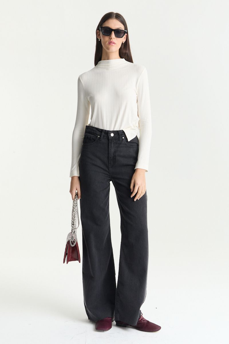 REMERA RIBBED LUCY