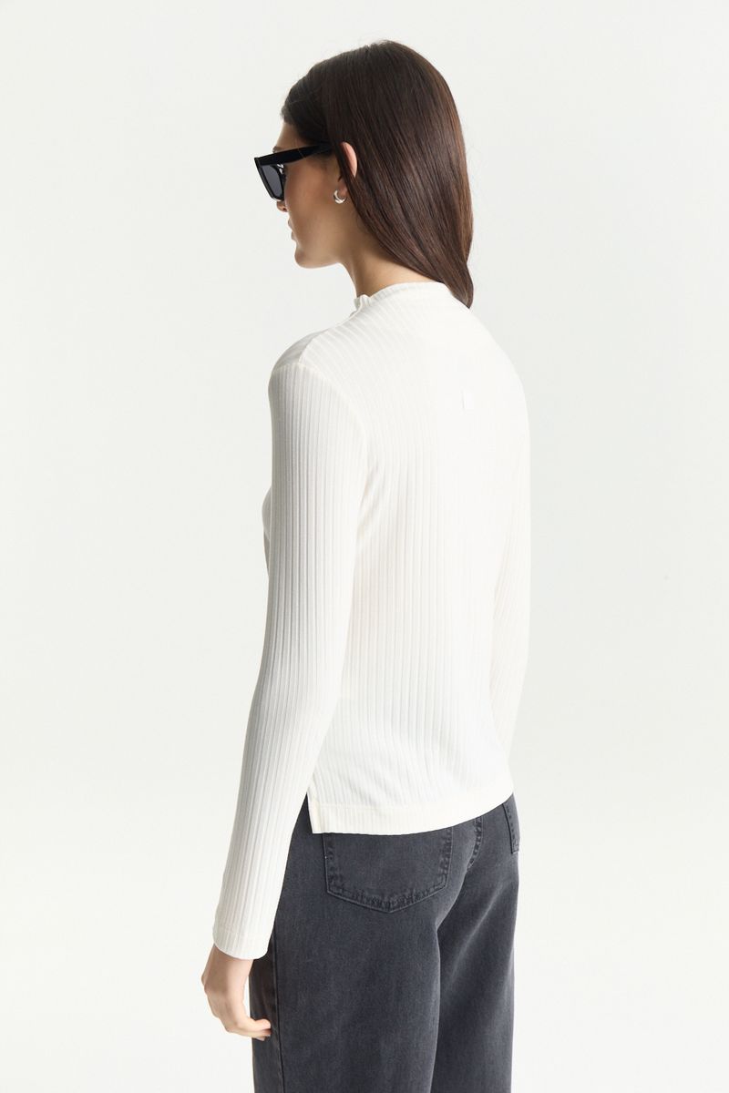 REMERA RIBBED LUCY