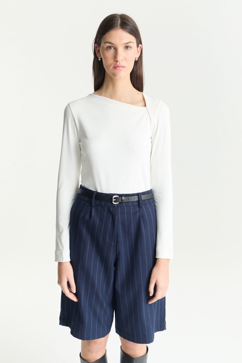 REMERA IRREGULAR NECK JUNE