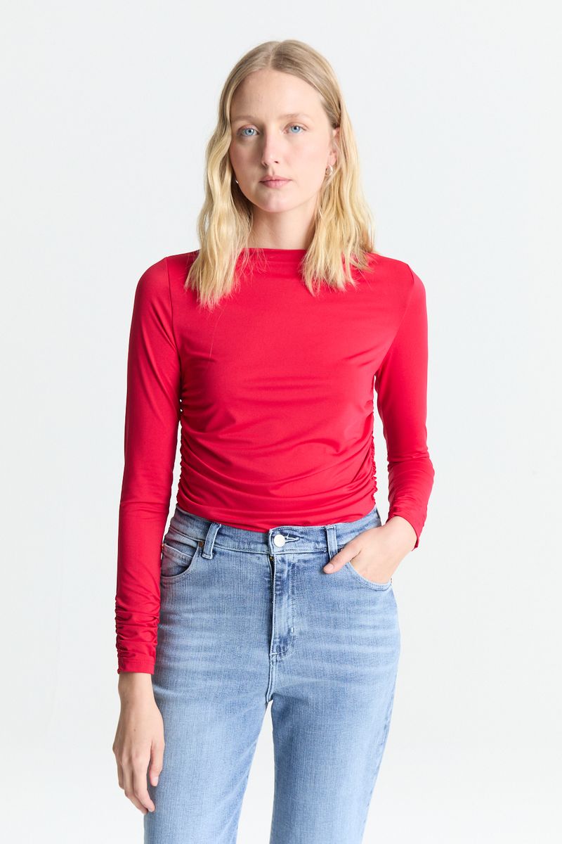 REMERA STRAIGHT NECK RUCHED