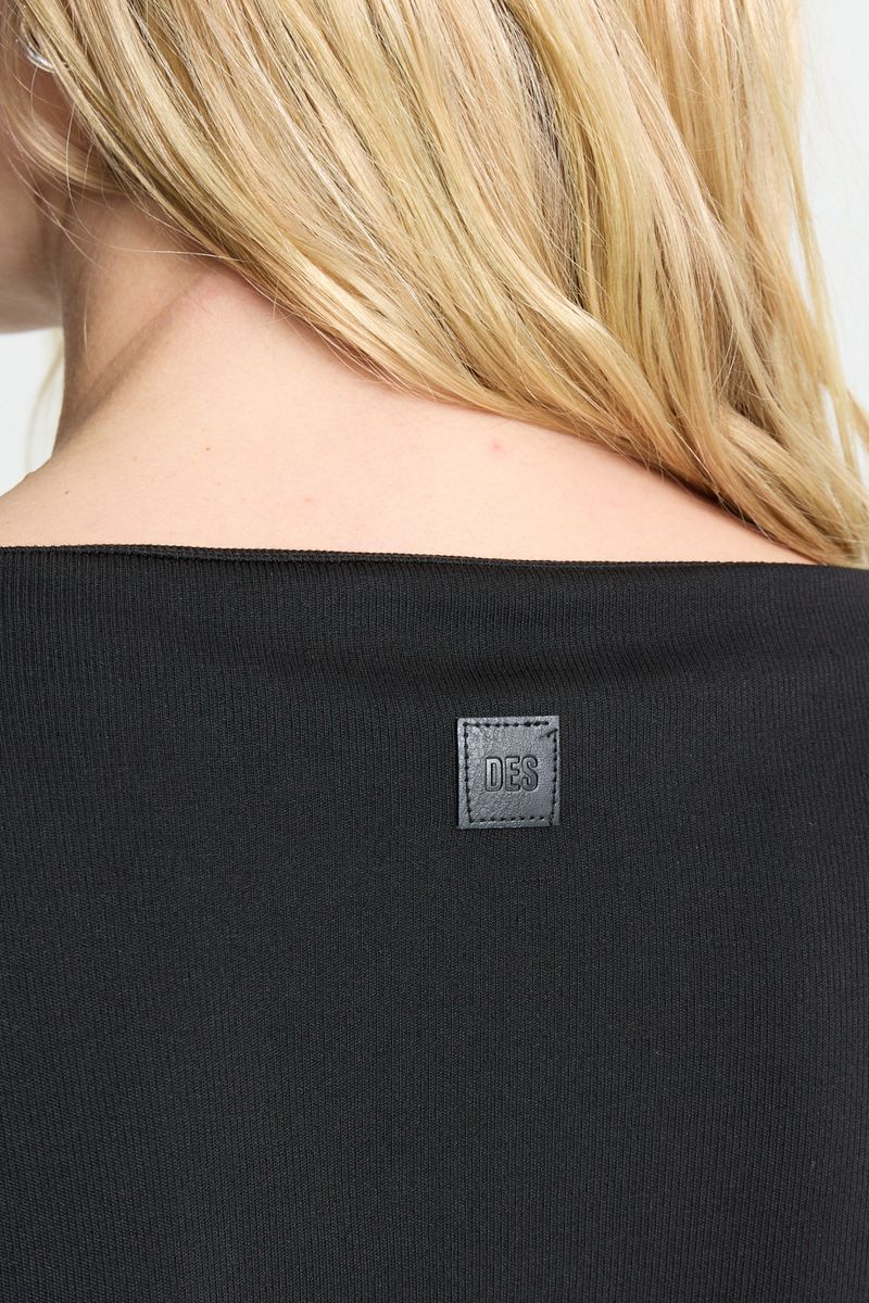 REMERA LONG RIBBED BOBBIE