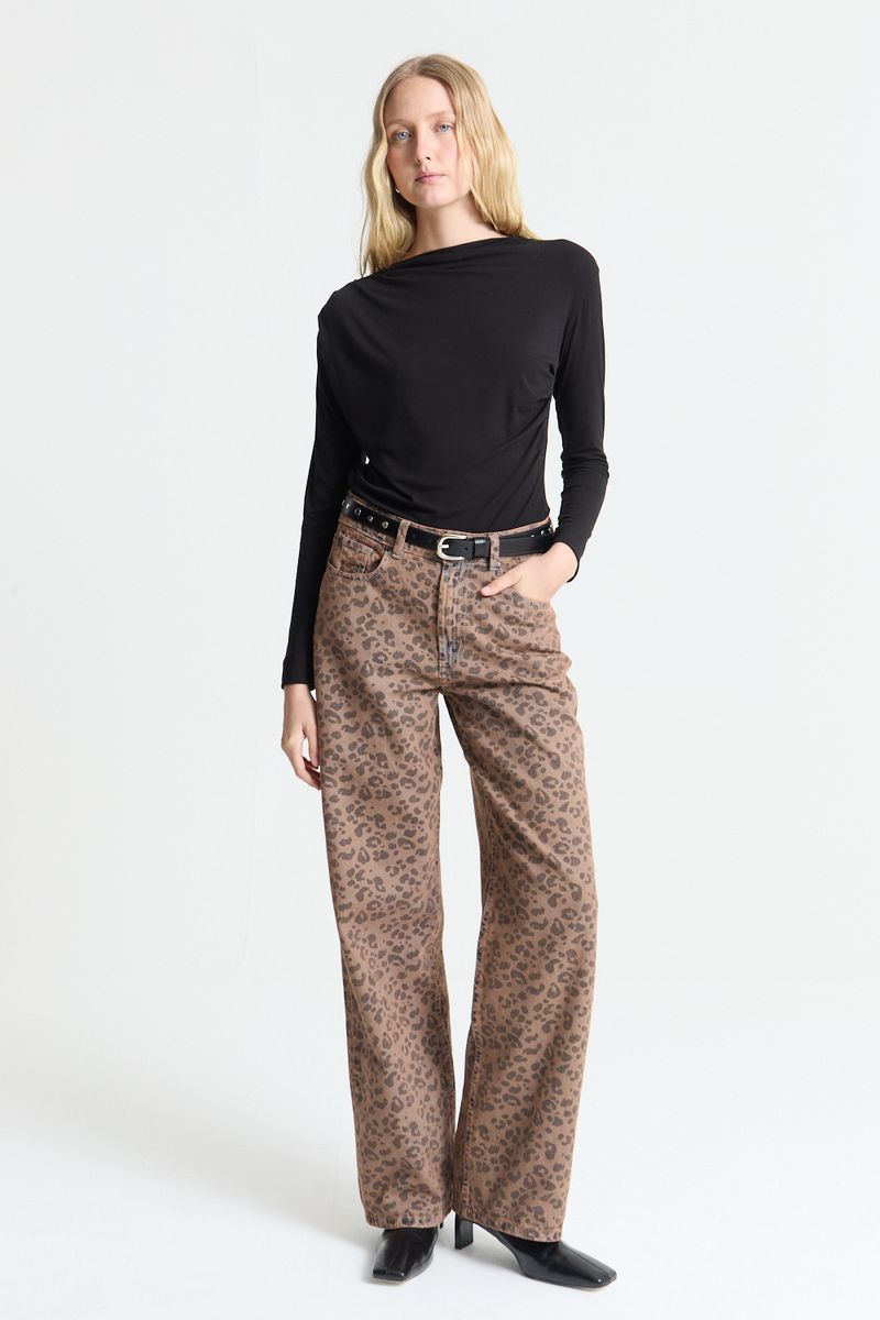 REMERA LONG RIBBED BOBBIE