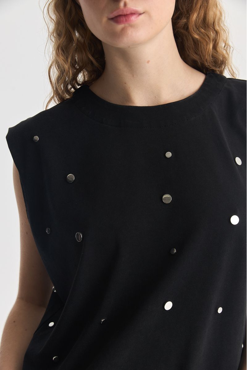 REMERA EMBELLISH NOIR