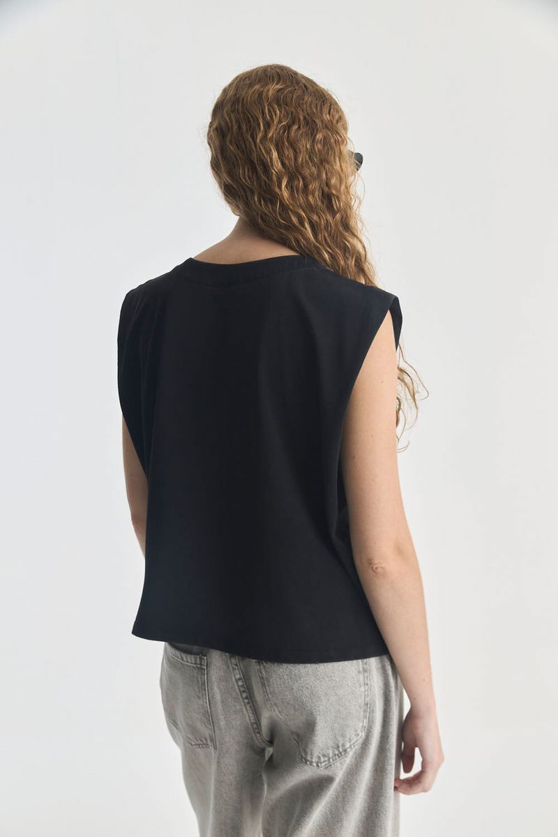 REMERA EMBELLISH NOIR