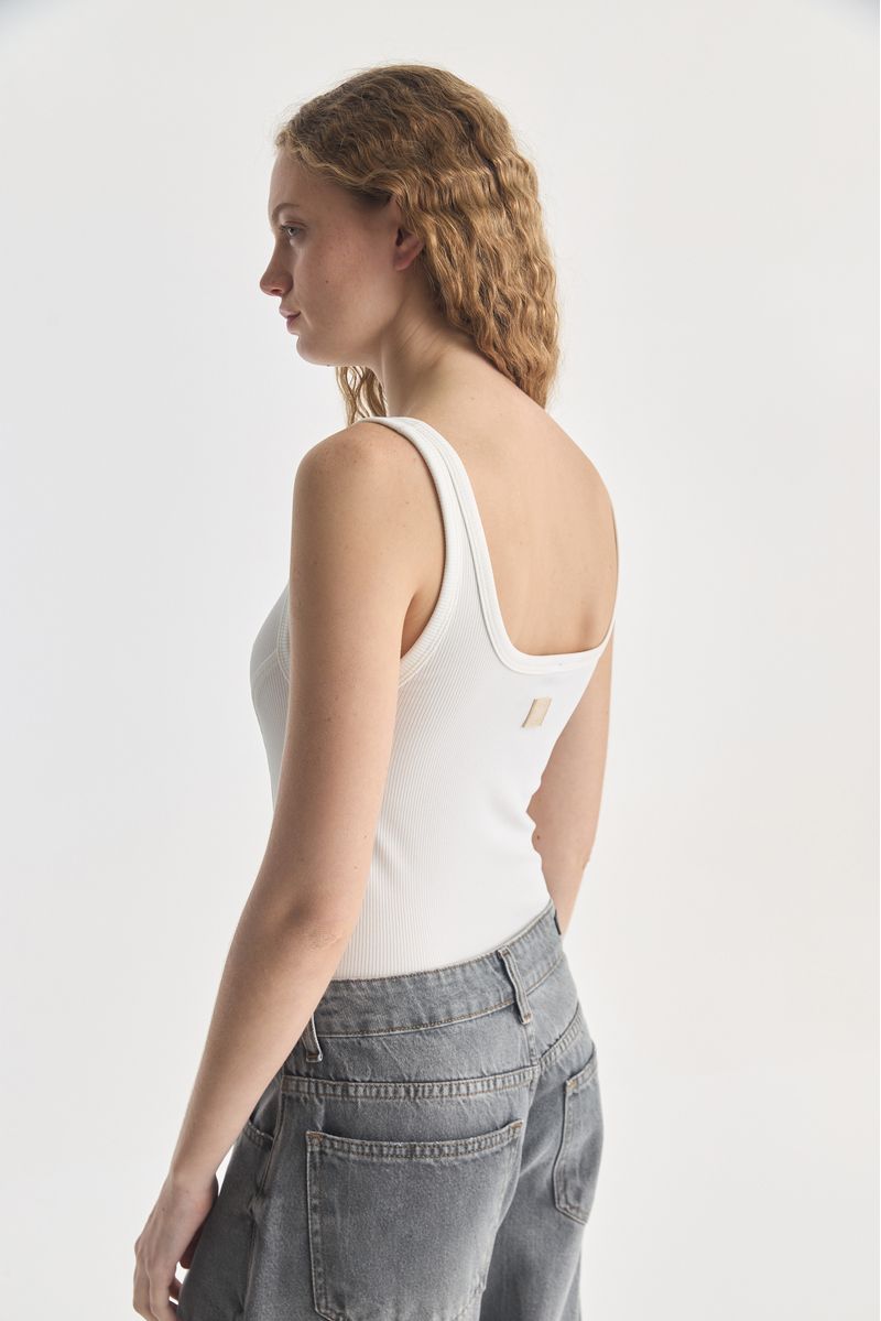 MUSCULOSA FITTED NEW