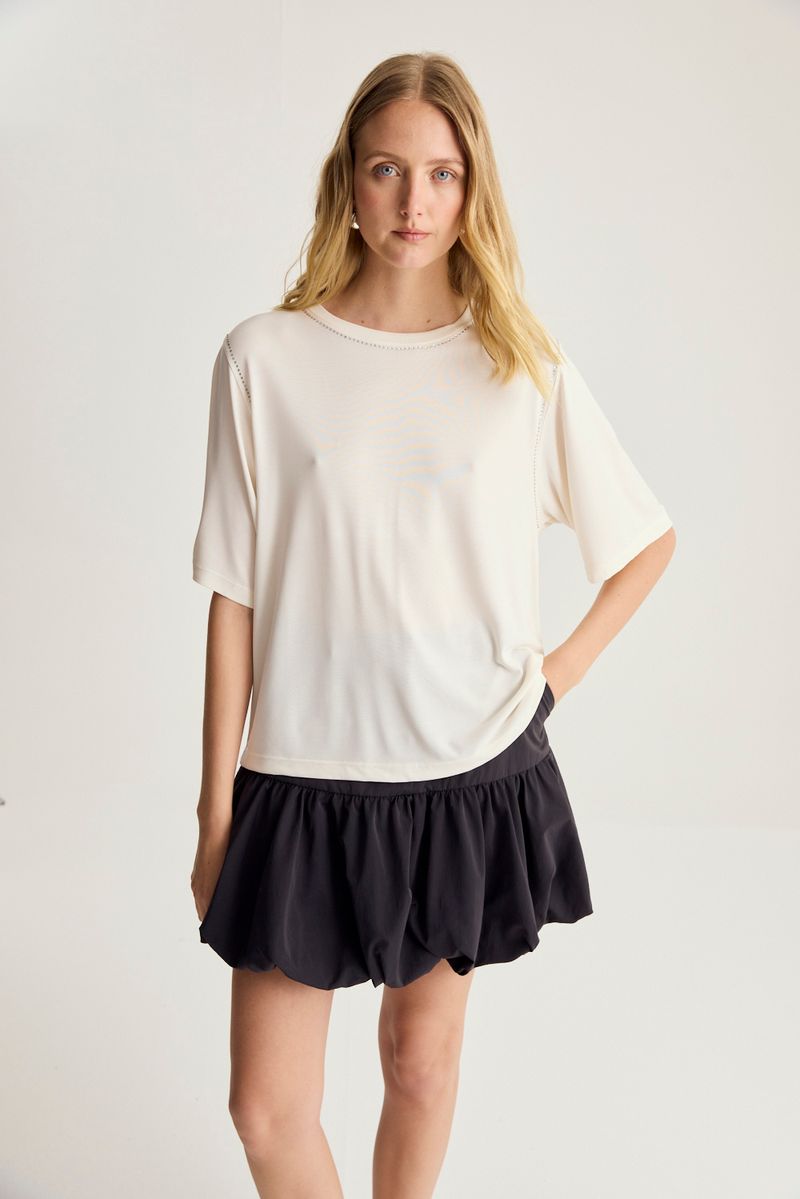 REMERA EMBELLISH AVA