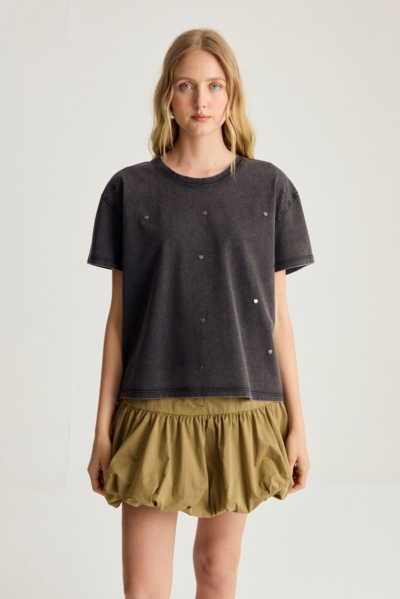 REMERA EMBELLISH WASHED DOTS