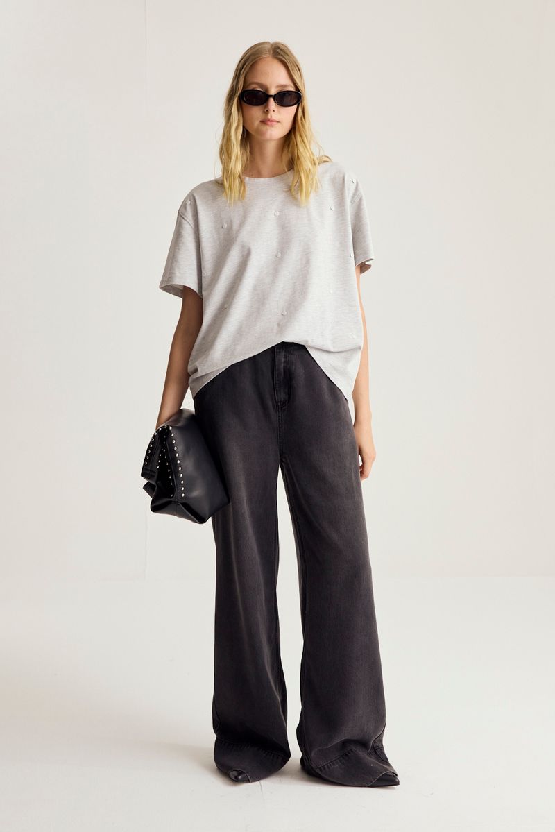 REMERA EMBELLISH WASHED DOTS