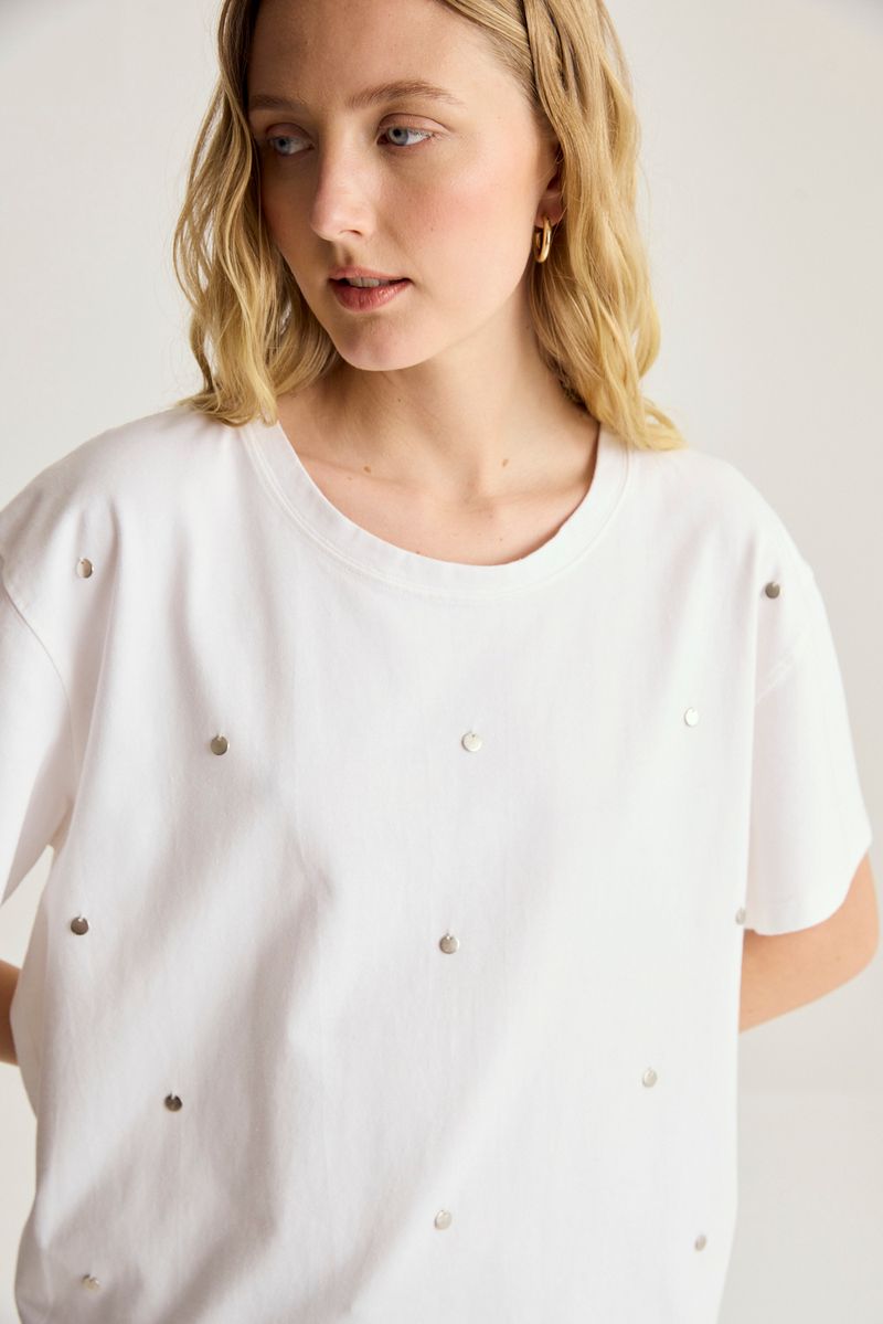 REMERA EMBELLISH WASHED DOTS