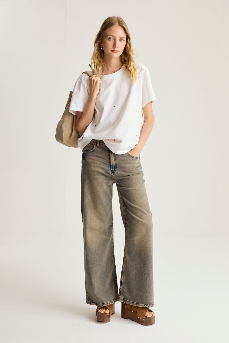 REMERA EMBELLISH WASHED DOTS