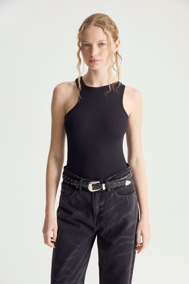 BODY IRREGULAR SHOULDER