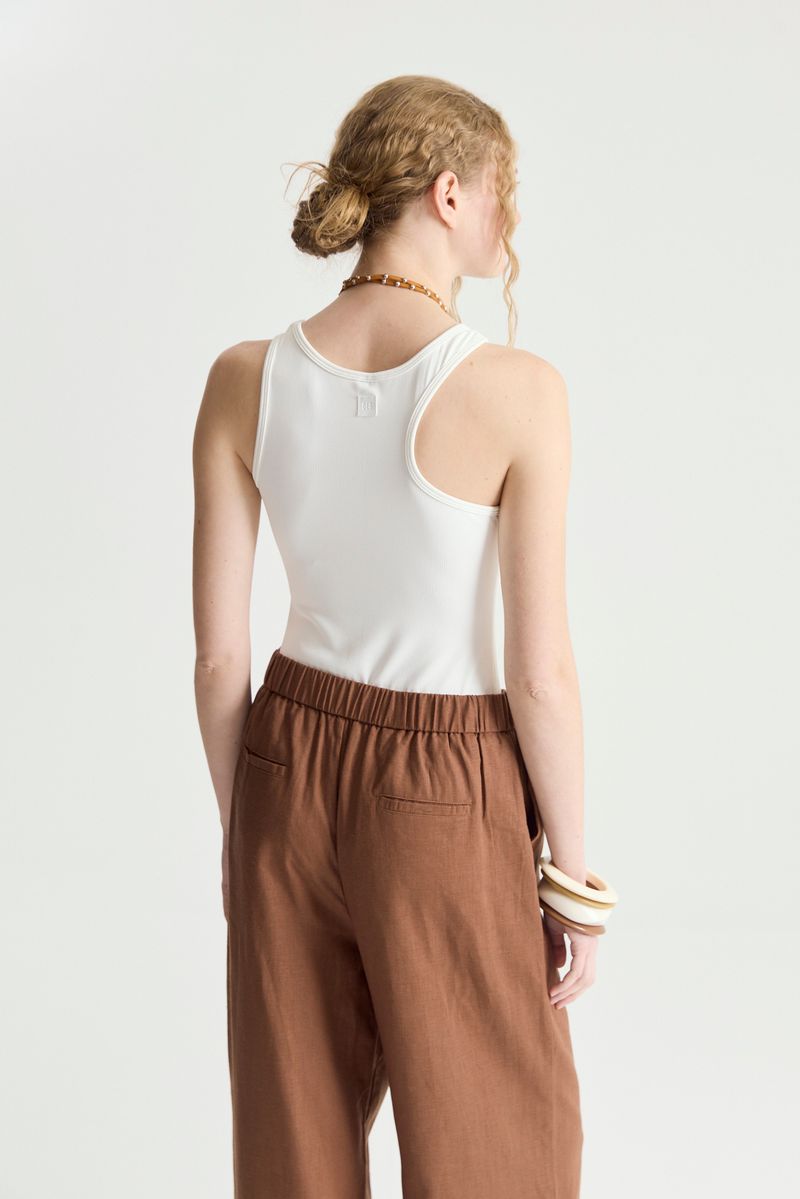 BODY IRREGULAR SHOULDER