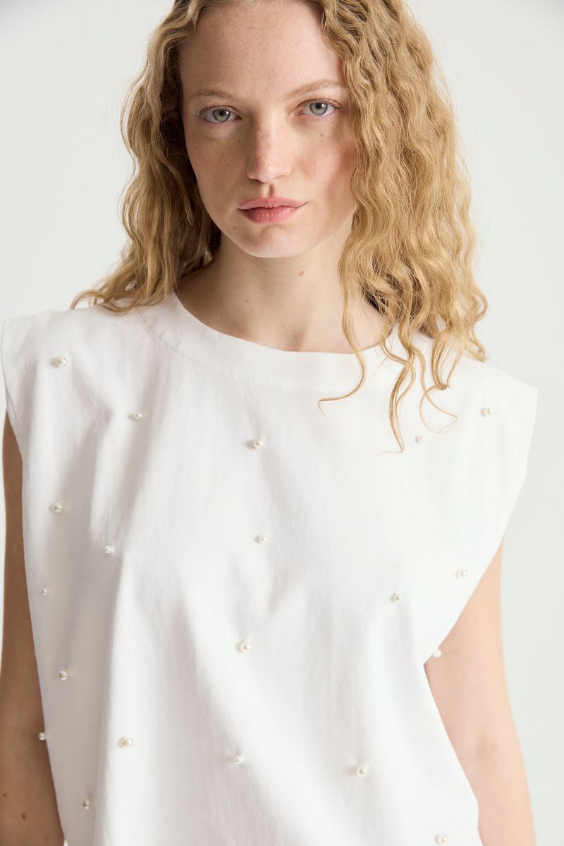 REMERA EMBELLISH NOIR