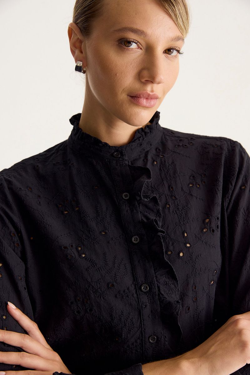 CAMISA BRODERIE RUFFLES COLLAR