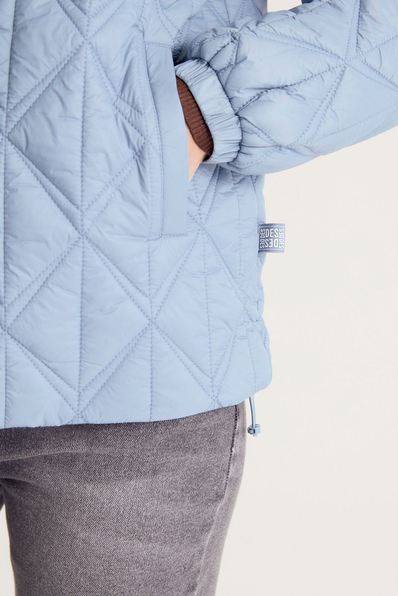 CAMPERA ULTRA LIGHT HOOD