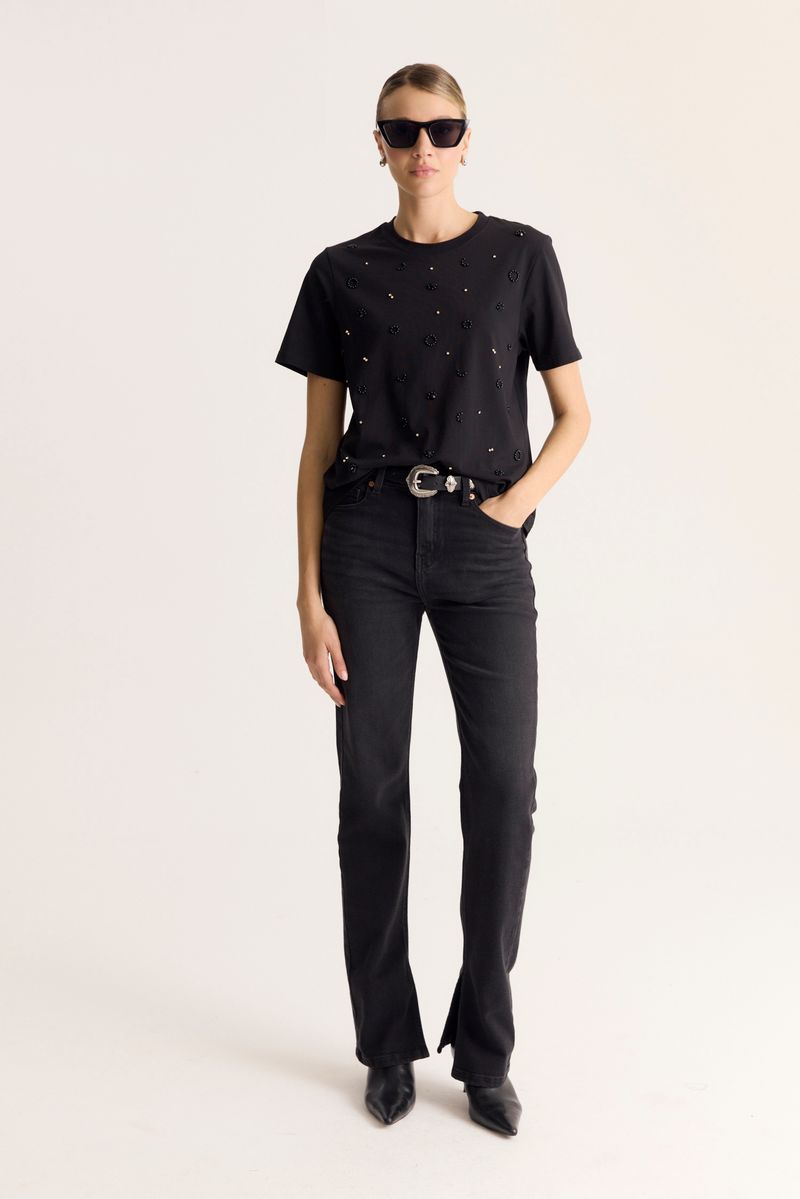 REMERA EMBELLISH PEARLS
