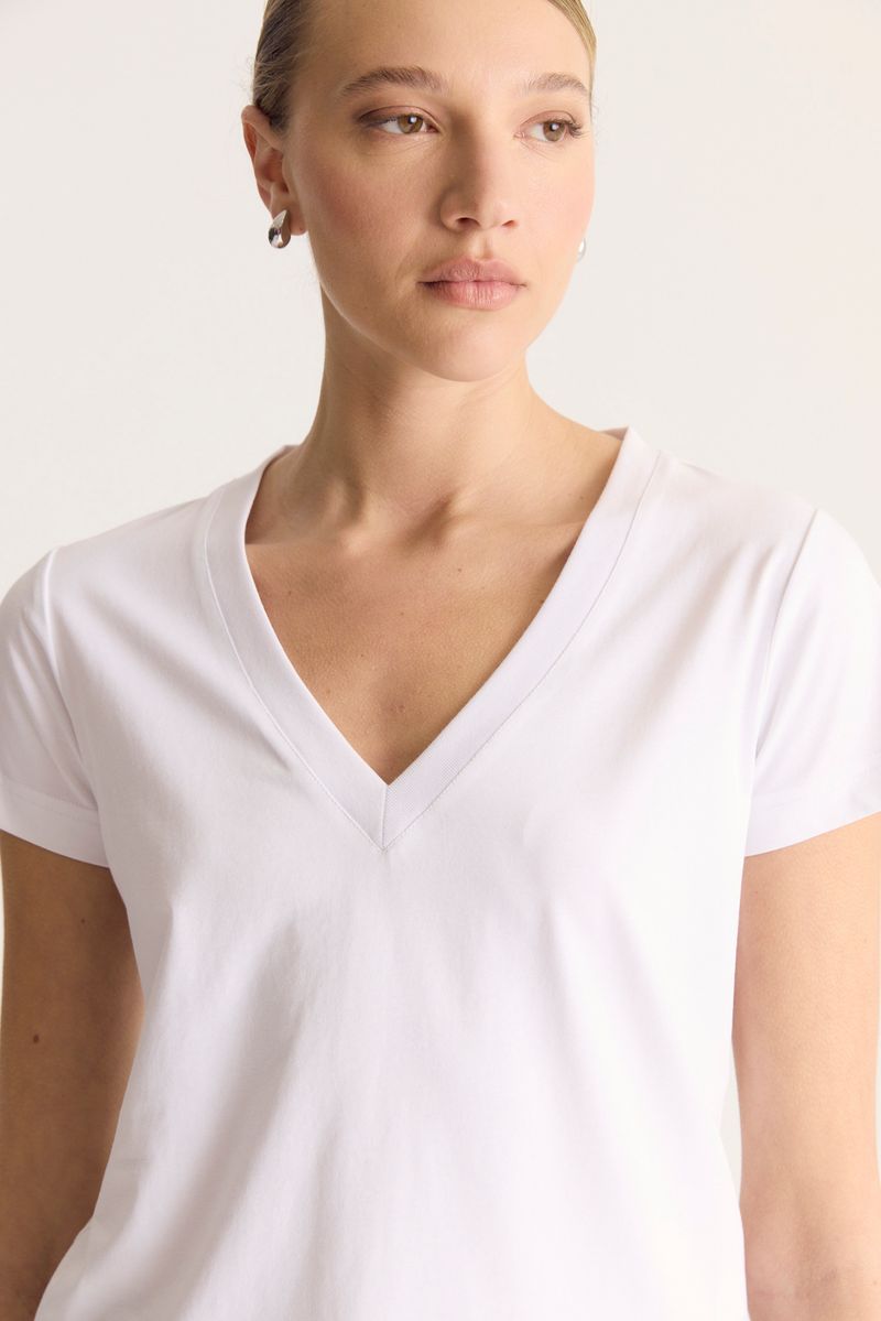 REMERA COTTON V NECK DES C