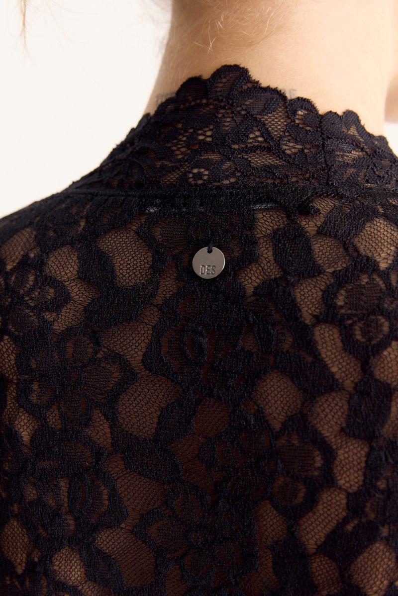 REMERA LACE CAMILLE