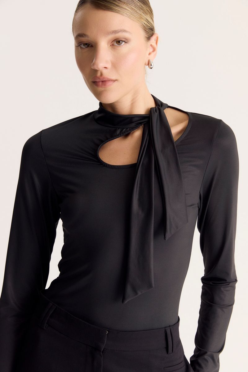 REMERA BOW NECK TAYLOR