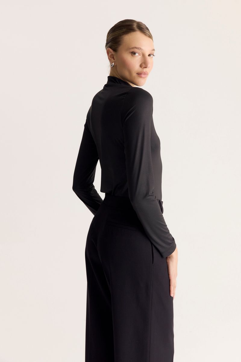 REMERA BOW NECK TAYLOR