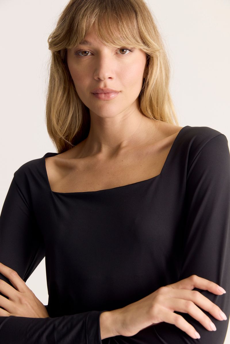 REMERA SQUARE NECK AMELIE