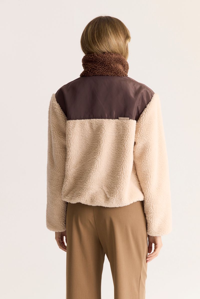 CAMPERA SHERPA RUSIA