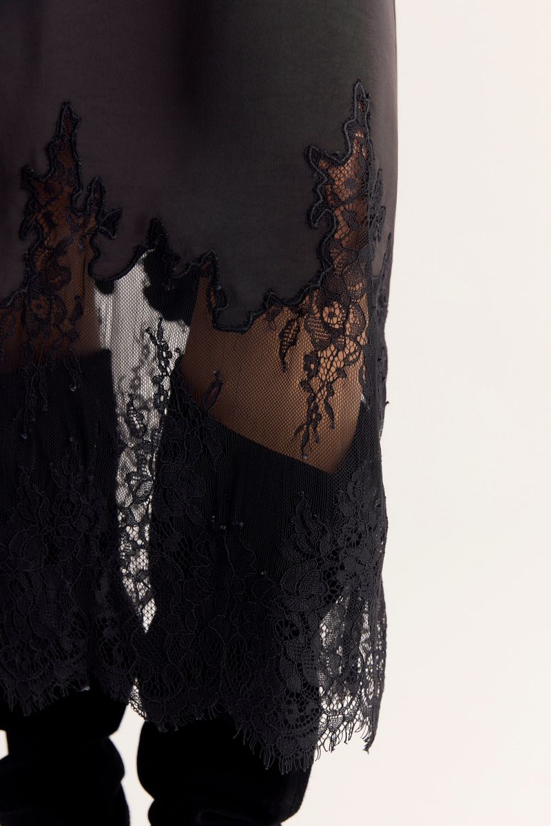 POLLERA SATEN LACE