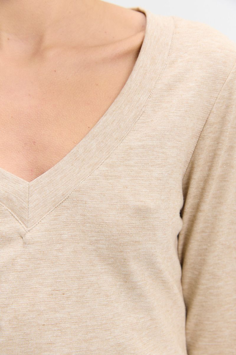 REMERA V NECK NIKKI